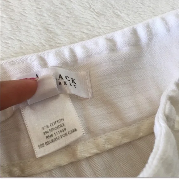 White House Black Market White Bermuda Shorts - Picture 5 of 5